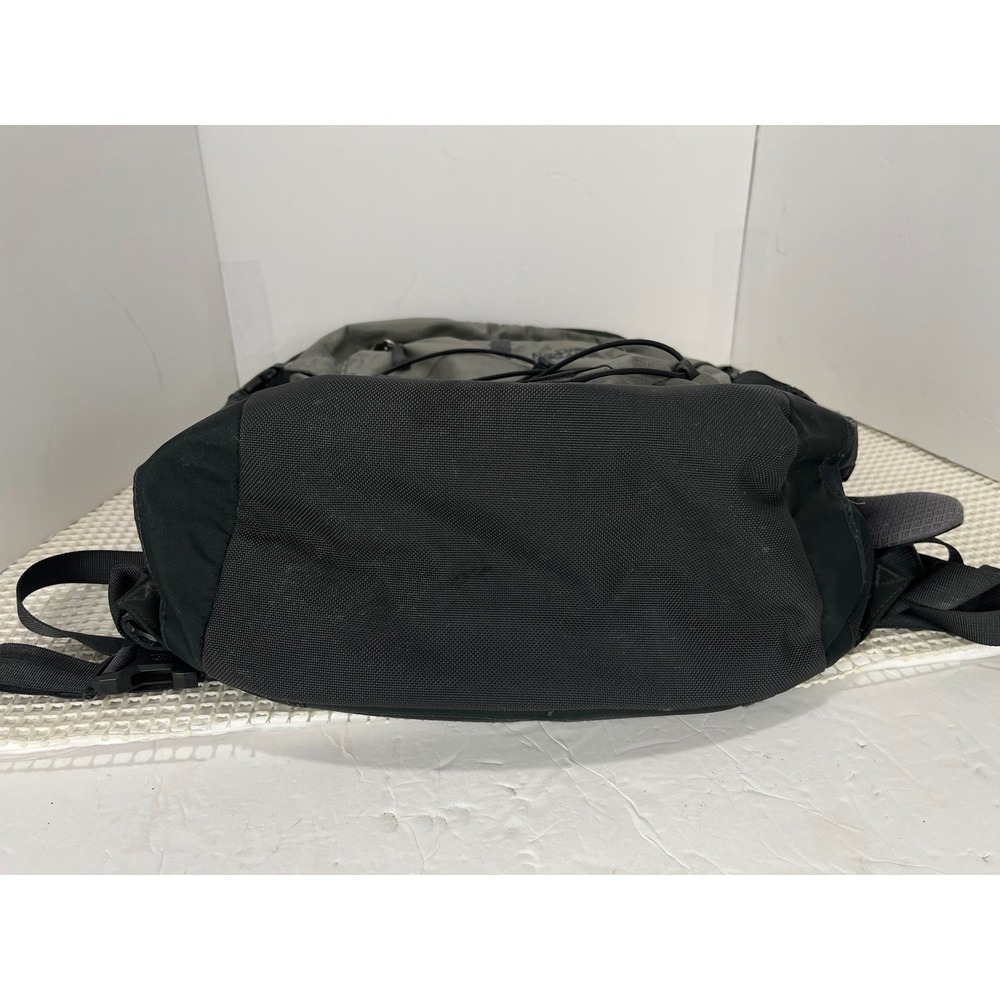 The North Face Olive and Black Backpack - Picture 3 of 16